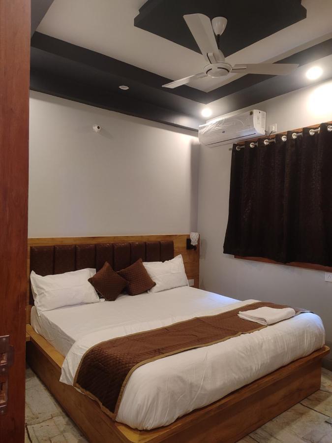 Devi Residency - Near Prem Mandir Bankey Bihari Vrindāvan Extérieur photo