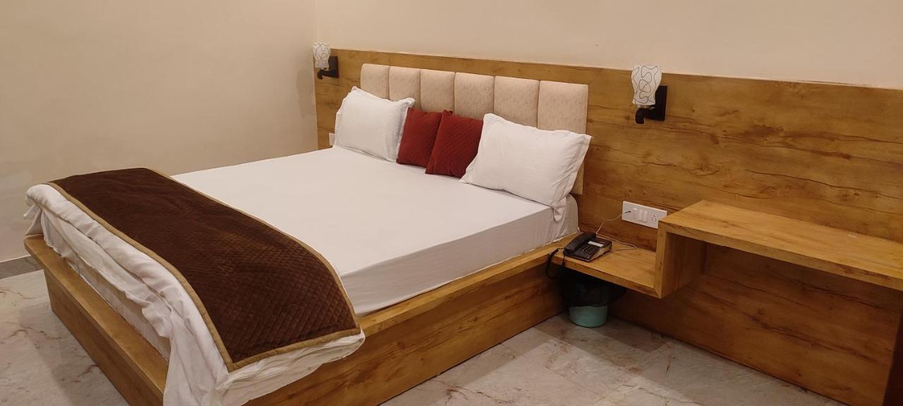 Devi Residency - Near Prem Mandir Bankey Bihari Vrindāvan Extérieur photo