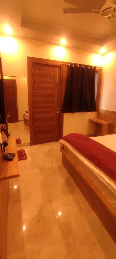 Devi Residency - Near Prem Mandir Bankey Bihari Vrindāvan Extérieur photo